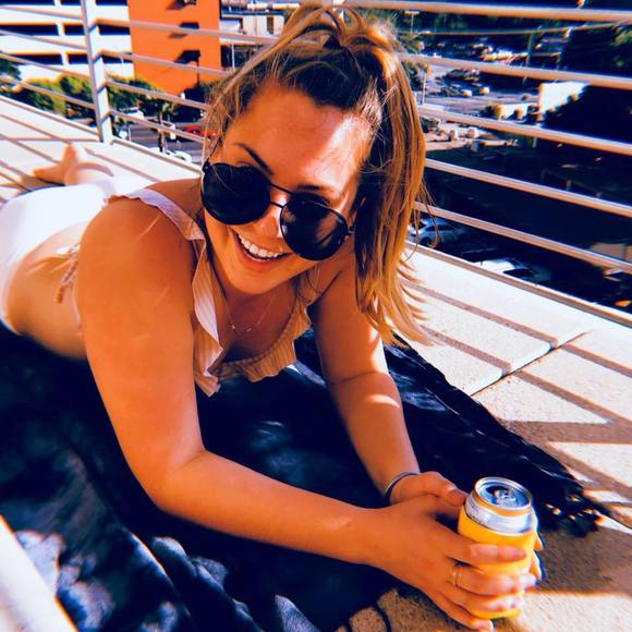 Meet your Posher, Melissa - Picture 1 of 1